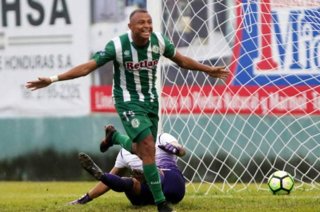Diego Vázquez fue consultado por el interés del Motagua en el delantero Carlos Ovidio Lanza del Juticalpa FC y respondió así: 'Se tiene prioridad de renovar a los jugadores bicampeones'.