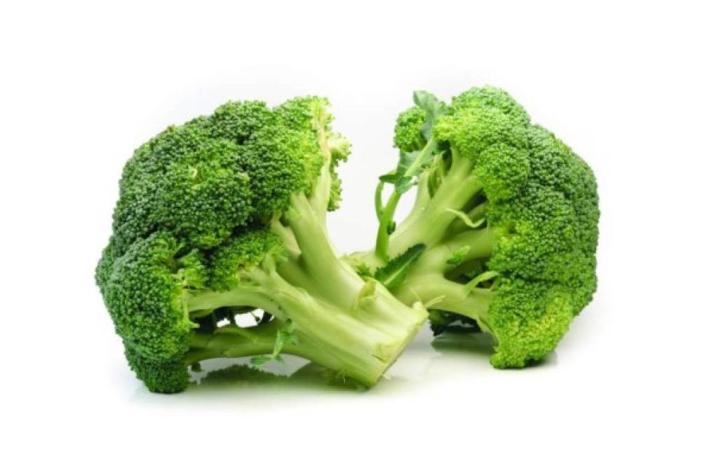 Las verduras crucíferas, especialmente el brócoli, reducen el riesgo de cáncer de próstata, pulmón, colon, mama, vejiga y estómago.