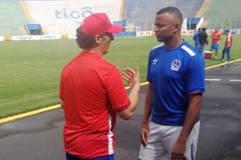 Tras confirmar la llegada de Marvin Bernárdez, el Olimpia está próximo a anunciar la salida del delantero Carlos Ovidio Lanza con dirección al Vida de La Ceiba.