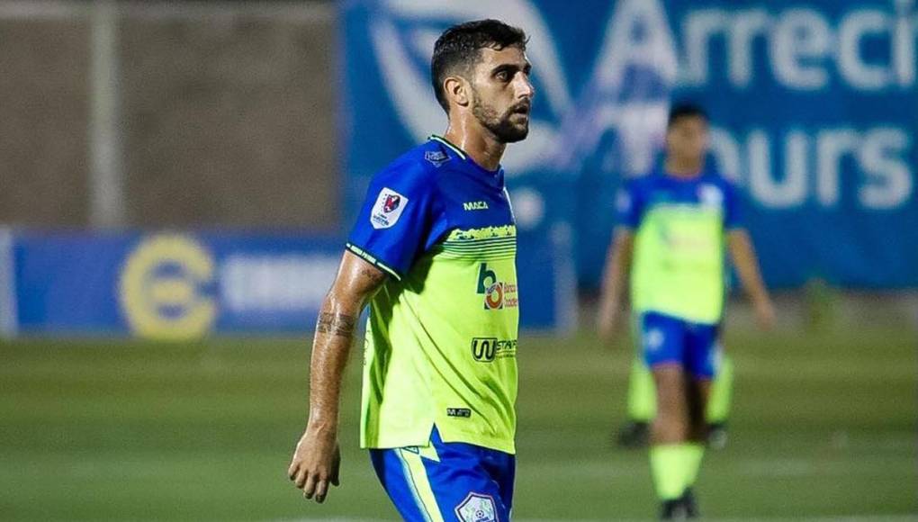 Lucas Campana - El exjugador del Marathón y Motagua firmó dos goles, uno de penal, en 11 partidos. No contaba para el profesor José Rivera y por ende saldrá del Olancho FC.