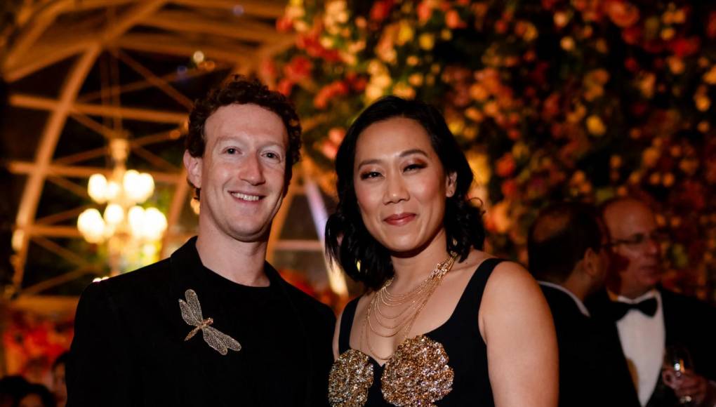 El director ejecutivo de Meta, Mark Zuckerberg con su esposa Priscilla Chan.