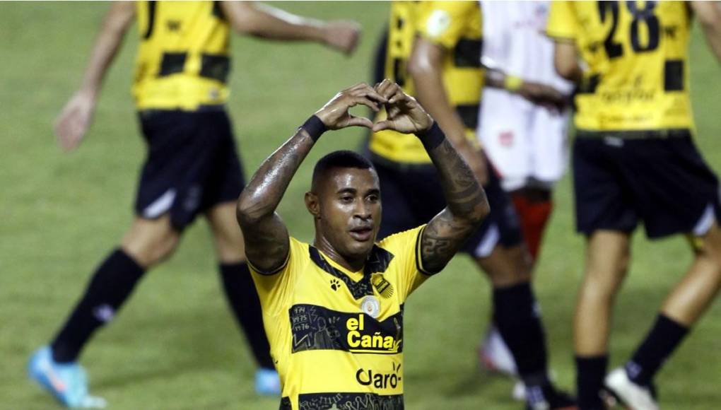 Carlos Small llegó a cinco goles en el Torneo Clausura 2025, tres de ellos se los ha marcado al Vida ya que en el juego de la primera vuelta hizo doblete en La Ceiba.