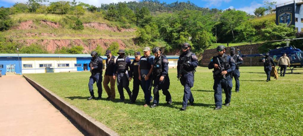 Escalante fue capturado en un sector montañoso del departamento de Santa Bárbara, en el occidente de Honduras, dijo a periodistas el portavoz de la Secretaría de Seguridad, Miguel Martínez.