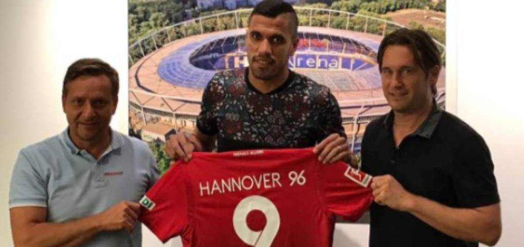OFICIAL: El delantero brasileño Jonathas es nuevo jugador del Hannover 96 por 9M€, procedente del Rubin Kazan. Firma hasta 2020.