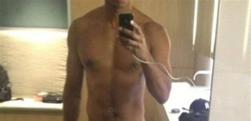 En la imagen filtrada, Tiger Woods aparece completamente desnudo