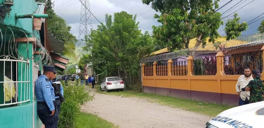 Una de las hipótesis que maneja la Policía es que a él lo mataron por venganza luego de haber sacado de su bar a un vendedor de drogas.