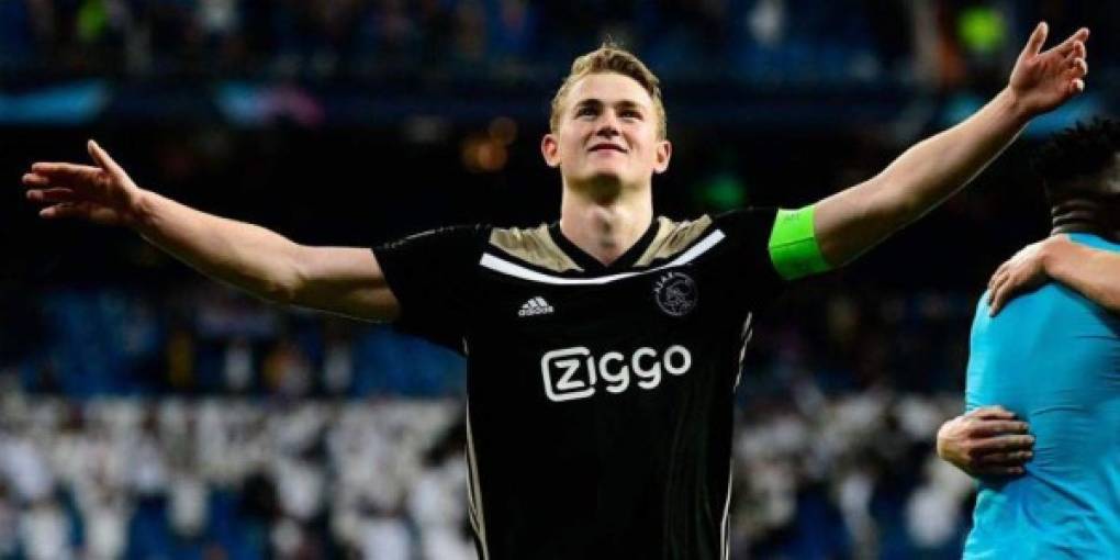 Matthijs de Ligt: Joven defensor holandés de 19 años de edad que brilla en el Ajax. Destacó en la eliminatoria frente al Real Madrid por la Champions League. El Barcelona también lo pretende.