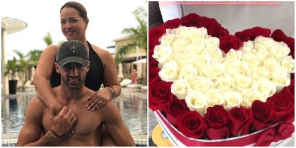 Adamari López y Toni Costa llevan buen rato celebrando.<br/><br/>Los tórtolos comenzaron a celebrar desde el fin de semana pasado con una escapada romántica a las playas de Acapulco en México.<br/><br/>Toni publicó la foto de las flores que recibió hoy de parte de la boricua.<br/>