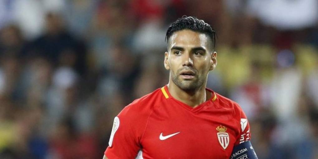 Radamel Falcao: El Porto y Galatasaray quieren al delantero colombiano. El atacante podría salir del Monaco de Francia.