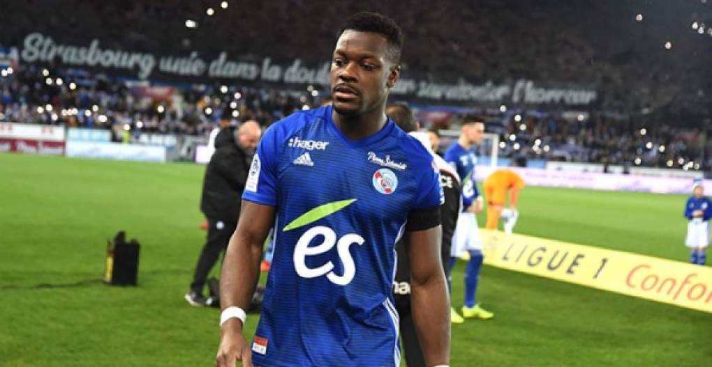 El Estrasburgo adquiere en propiedad al central marfileño Lamine Koné por 1.500.000 €, donde ya jugaba cedido. Firma hasta junio de 2021.
