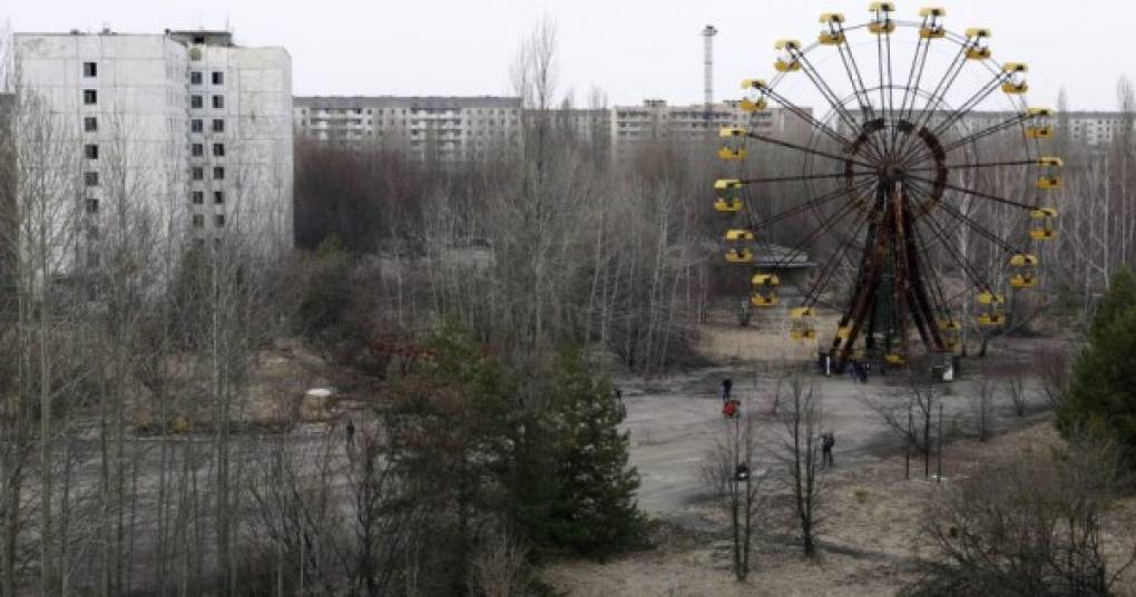 Prípiat, Ucrania<br/><br/>El accidente nuclear de Chernobyl sucedió el 26 de abril de 1986 en la central nuclear Vladímir Ilich Lenin, ubicada en el norte de Ucrania. El lugar no puede ser visitado sin un permiso especial, los turistas se arriesgan a que puedan sufrir de radiación.