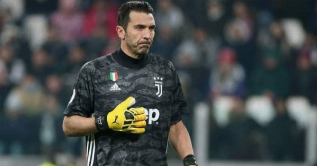 12. Gianluigi Buffon (Italia) ha jugado 124 partidos en la Uefa Champions League, aunque no ha podido levantar la orejona. Actualmente juega con la Juventus.