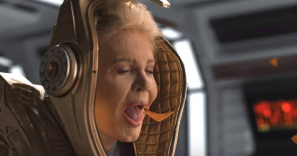 El comercial de 'Doritos' con Walter Mercado se hizo viral en redes sociales.