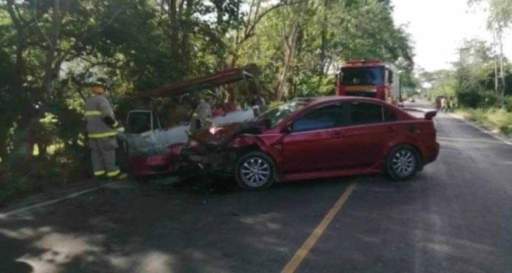 El otro accidente vial se produjo alrededor de las 7:50 am en el segundo anillo, contiguo al desvío de la colonia El Roble en San Pedro Sula, zona norte de Honduras.