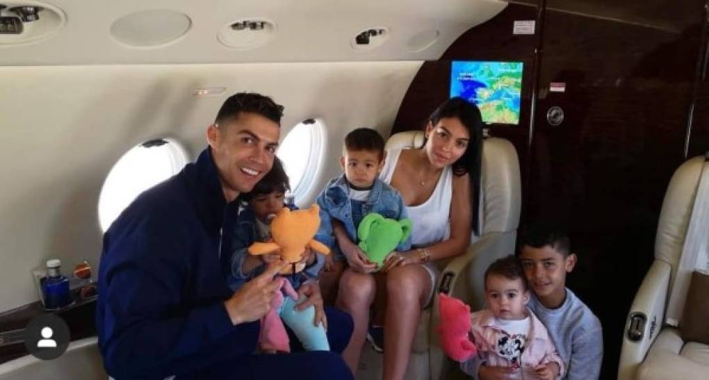 Georgina Rodríguez ha confesado que ama los niños y está feliz de tener una numerosa familia con CR7.