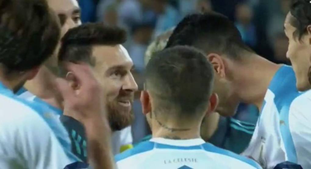 Reportes señalan que en el túnel, hubo un segundo capítulo de la pelea y esta vez también contó con la participación de Matías Vecino. El uruguayo también discutió con Messi.