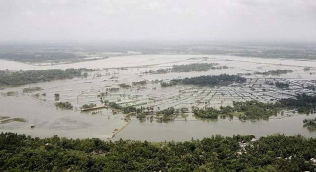 El 29 de abril de 1991 el Ciclón de Bangladesh azotó el sur de Asia. Un fuerte oleaje de seis metros de altura entró a tierra, mató al menos a 138.000 personas y dejó a 10 millones sin hogar. El ciclón tuvo vientos de 260 Km/h, y alcanzó la categoría cinco. <br/>