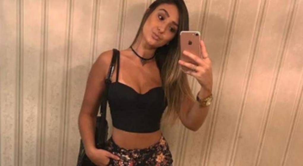 Según lo que pudieron reconstruir los investigadores, la joven salió el jueves 3 por la noche con un grupo de amigos a un bar de Belgrano, pero tras intercambiar mensajes con su novio, tomó un Uber al departamento del amigo.