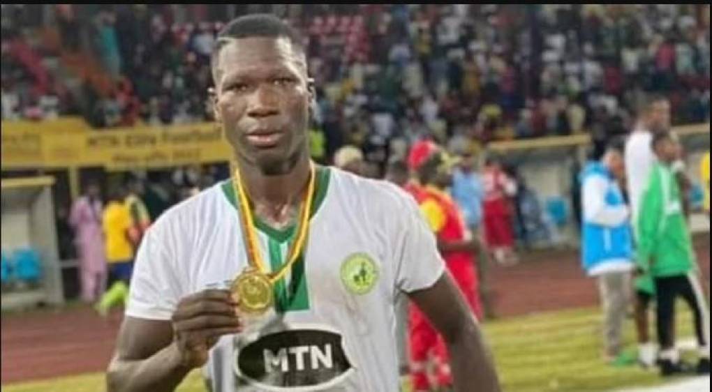 Djawal Kaib juega como mediocampista y es la sensación en el fútbol de camerún.