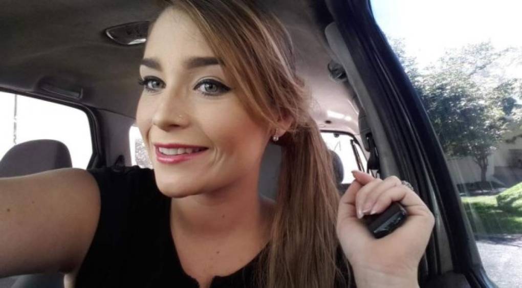 A la presentadora le gustaba compartir selfies con sus seguidores en Twitter, sus redes sociales se estancaron tras su arresto.