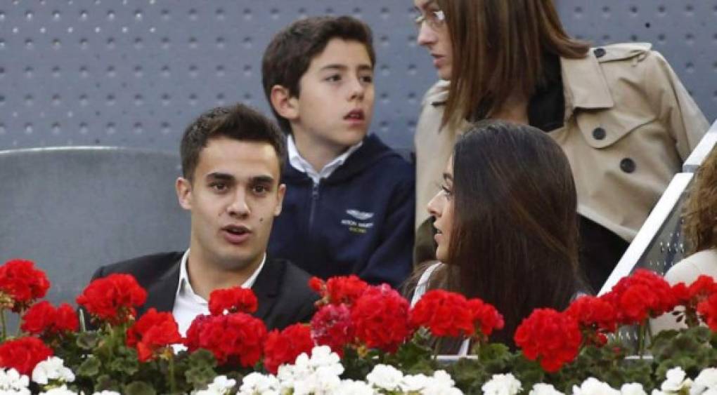 Sergio Reguilón fue captado con su linda novia en partido de tenis, andaban observando a Rafael Nadal.