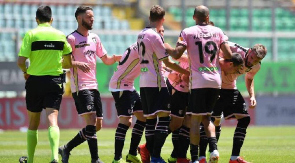 El Palermo, equipo histórico de Italia, fue declarado en quiebra por la Corte de Palermo. Optaron por declarar una quiebra fraudulenta que se arrastraba desde 2014.<br/>