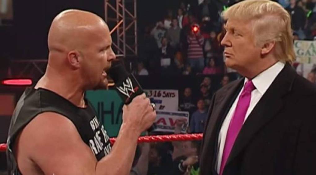Aficionado a la lucha libre, Trump no podía dejar de aparecer en el programa de la WWE.