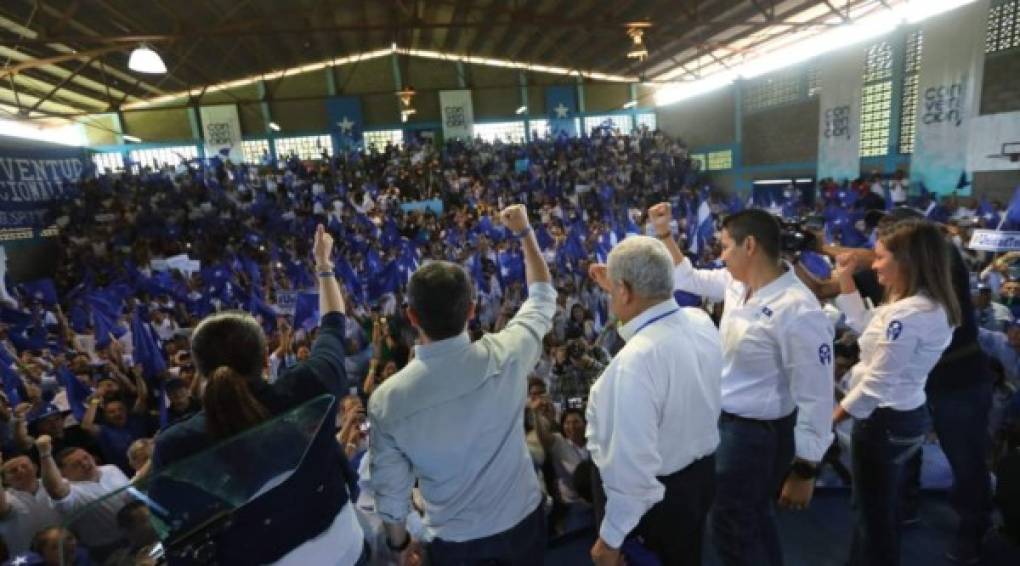 Cientos de nacionalistas de todo el país viajaron a Danlí para participar de la convención.