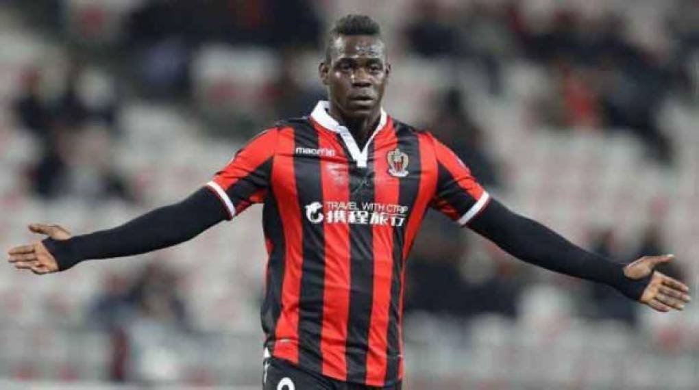 Mario Balotelli: El polémico delantero regresaría a Italia , la Juve y el Napoli están tras sus pasos.