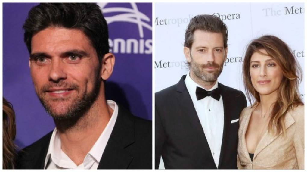 Esposito salió con el jugador de tenis australiano Mark Philippoussis, y los dos se comprometieron en octubre de 2009; sin embargo, la pareja habría cancelado su compromiso en septiembre de 2010.<br/><br/>En 2014 se casó con el modelo británico Louis Dowler (quien anteriormente había salido con Kate Winslet), pero parece que la pareja se habría separado, por lo que ella deja ver en sus redes sociales.