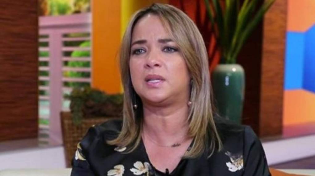 Adamari López vuelve a causar polémica por su imagen y es que recientemente la actriz cambió su look y la han atacado con toda clase de comentarios negativos.