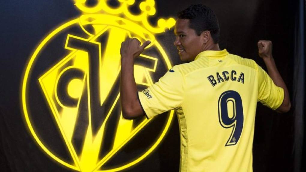 Carlos Bacca ya es nuevo jugador del Villarreal. El colombiano llega en calidad de cedido al conjunto amarillo. El ariete será presentado este jueves.