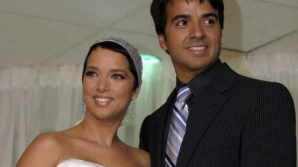 En 2001 Adamari y el cantante Luis Fonsi se conocen y en 2003 se reencontraron en EEUU.