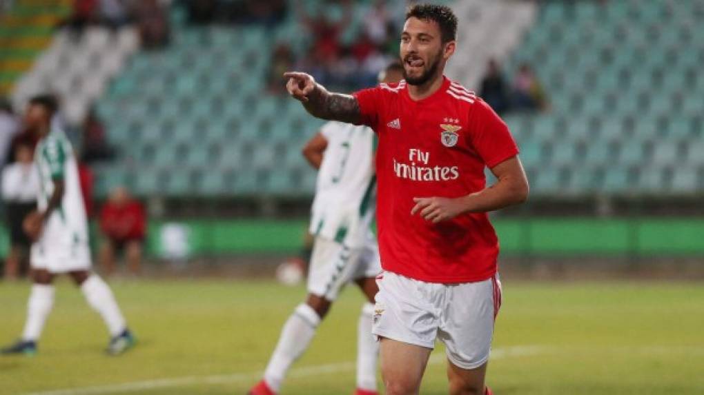 El Nantes va a por Facundo Ferreyra. Según publica France Football, el Nantes está interesado en la contratación del delantero argentino Facundo Ferreyra, que milita en el Benfica.