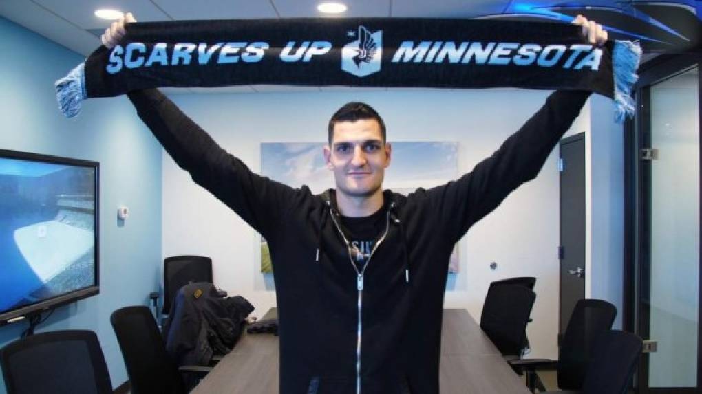 El Minnesota United de Estados Unidos anunció la llegada del portero italiano Vito Mannone. El cancerbero ha jugado en el Arsenal, Sunderland, Barnsley y Reading de Inglaterra.