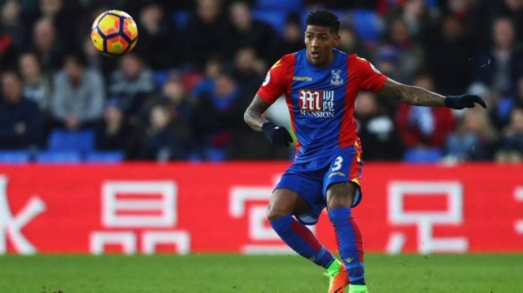 Patrick van Aanholt : El lateral por la banda izquierda juega en el Crystal Palace y en las últimas horas se informa que el Manchester City de Pep lo quiere.