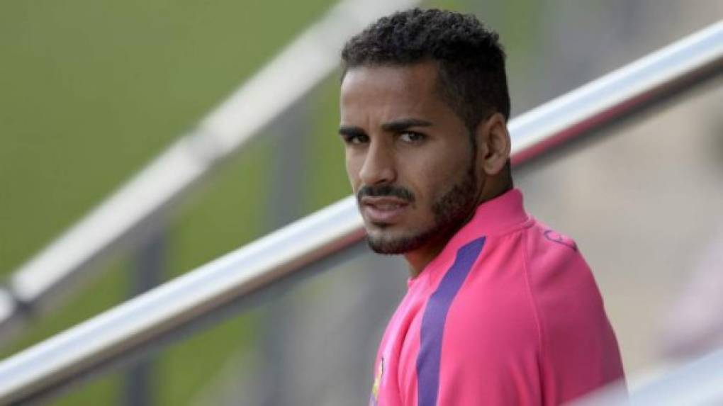 Douglas Pereira jugó en la última campaña con el Benfica de Portugal . Se encuentra realizando la pretemporada con el Barcelona pero no entra en los planes de Ernesto Valverde.