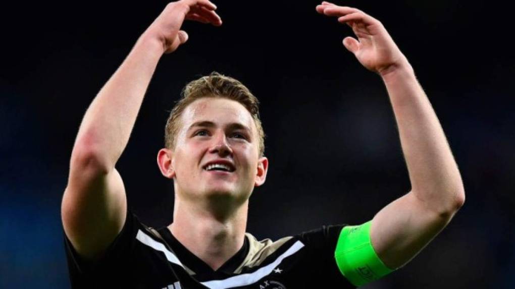 Matthijs de Ligt: Según Tuttosport, el central del Ajax podría unirse a la Juventus en la próxima campaña tras su gran campaña en la Champions League.