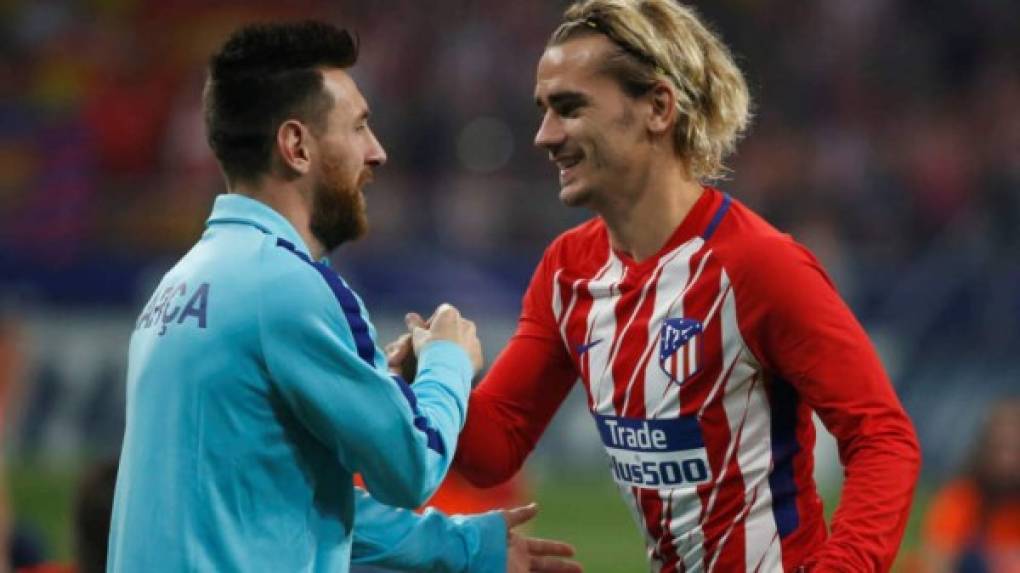 Antoine Griezmann: El atacante francés anunció su salida del Atlético de Madrid y en España señalan que su destino sería el Barcelona. Aunque, también indican que en la plantilla del club catalán no lo quieren debido a que en la campaña pasada se negó a estar con ellos.