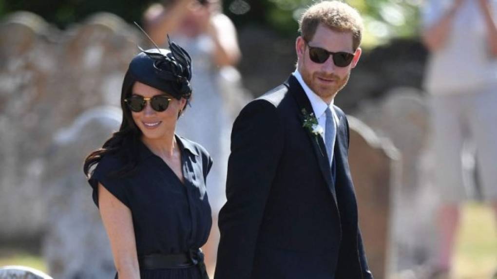 Este sábado 04 de agosto Meghan celebró su primer cumpleaños como parte de la familia real, aunque tendría que festejar ciñéndose a las reglas de la monarquía.<br/><br/>Mira más en: 5 cosas que Meghan Markle no podrá hacer en su cumpleaños<br/>http://bit.ly/2OOhsX0<br/><br/><br/>