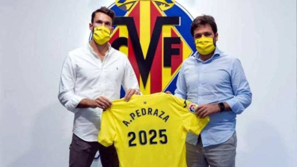 Alfonso Pedraza ha firmado su ampliación por el Villarreal cuatro temporadas más, con lo que el lateral andaluz seguirá de amarillo hasta junio de 2025.