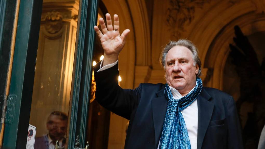 Depardieu está en el ojo del huracán en las últimas semanas por la divulgación de nuevas acusaciones contra él de carácter sexual y por la filtración de unos comentarios sexistas durante el rodaje de un documental, en el que llega a sexualizar a una menor.