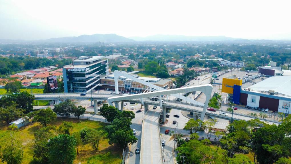 “La concentración del PM2,5 en San Pedro Sula es actualmente 7.8 veces superior al valor guía anual de calidad del aire de la OMS”, indica la plataforma IQAir. 