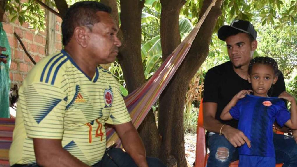 Más de 120 soldados apoyados por policías buscan en el norte de Colombia al padre del futbolista del Liverpool de Inglaterra, Luis Díaz.