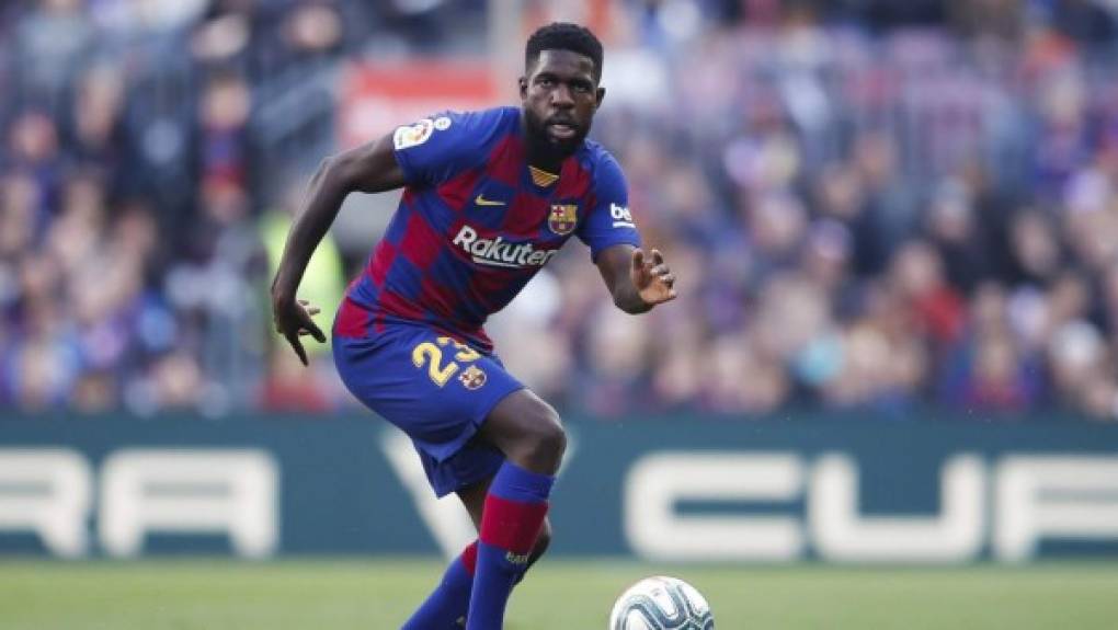 Samuel Umtiti no seguirá en el Barcelona la próxima temporada y su futuro apunta a la Serie A. Según informa el diario Sport, el club catalán ya informó al francés de su situación. <br/><br/>El citado medio asegura que el central francés saldrá este verano, así sea cedido, debido a que no está a la altura de lo que se pide a un defensor azulgrana. El más beneficiado del bajón que tuvo Umtiti las últimas temporadas fue su compatriota Clement Lenglet.