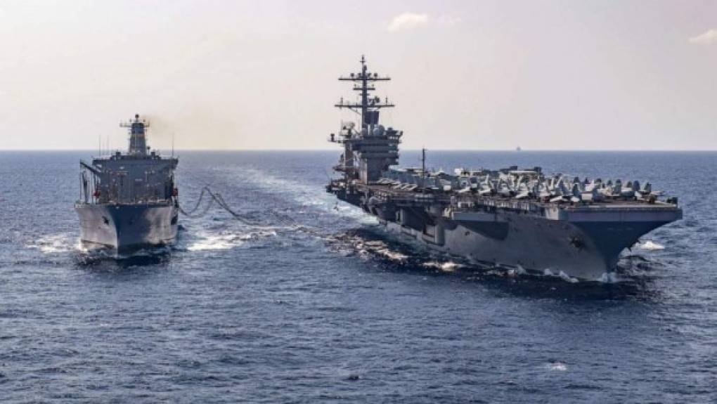 Los buques estadounidenses permanecerán en la zona hasta el 4 de mayo, según la comunicación de Washington. EEUU continúa también mandando aviones de reconocimiento al espacio aéreo internacional sobre el mar Negro y el pasado miércoles dos bombardeos estadounidenses realizaron misiones en el mar Egeo.