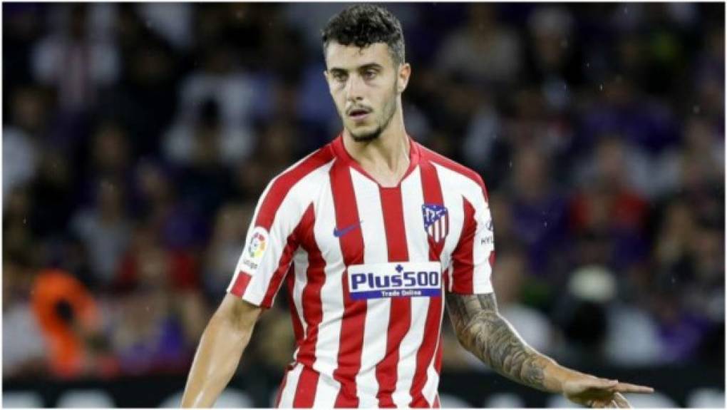 Mario Hermoso Canseco se desempeña como defensa y cuenta con 25 años de edad. El zaguero anteriormente jugó en el Espanyol, Valladolid y fue formado por el Real Madrid.