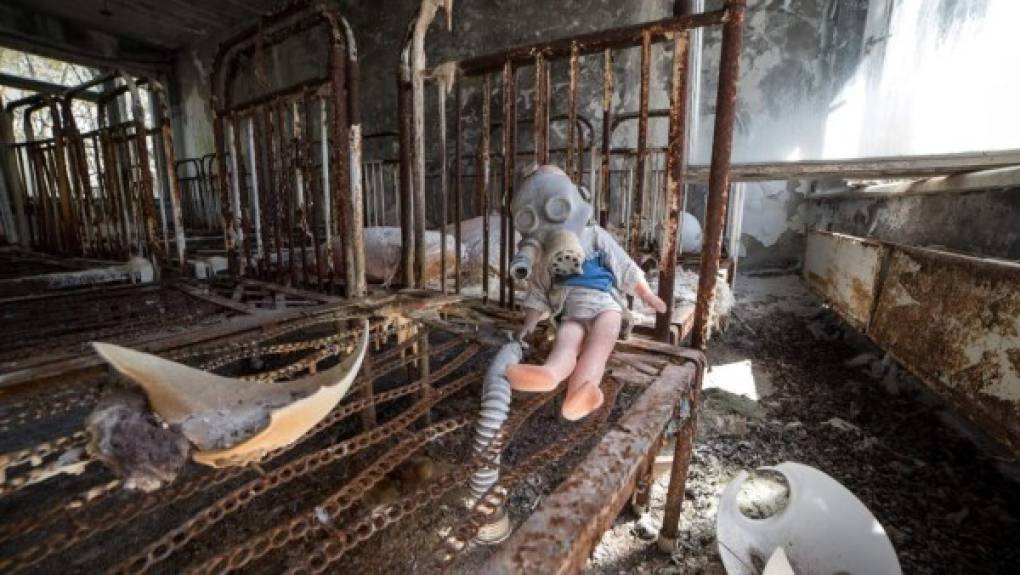 Sin tener en cuenta los posibles problemas de salud (totalmente improbables, ya que la dosis total es como la que se recibe en un vuelo estándar) conocer Chernobyl es como visitar Terezin o Auswich, un lugar que llama mucho la atención por toda su historia.<br/>