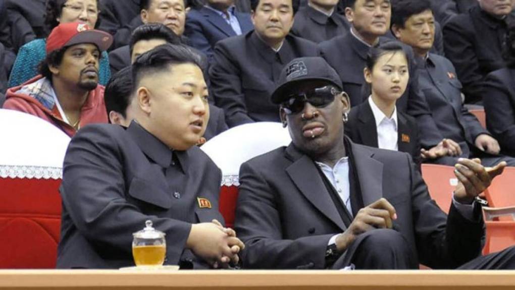 Es un amante del basketball y de la NBA de Estados Unidos. El exjugador de baloncesto Dennis Rodman viajó a Corea del Norte en febrero de 2013 para conocer a Kim.