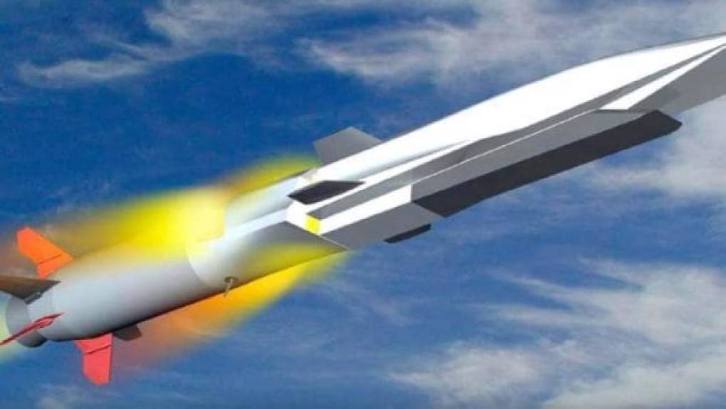 7. Zircón, misil marino: En fase de pruebas actualmente, el misil hipersónico Zircón (nombre de un mineral utilizado en joyería) vuela a velocidad Mach 9, con un alcance de más de 1.000 km de distancia para impactar contra objetivos tanto marítimos como terrestres.